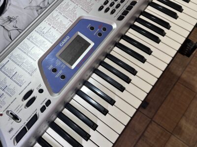 Teclado Casio seminovo